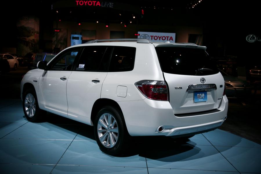  Toyota Highlander Hybrid 2008 года  (фото 10 из 42)